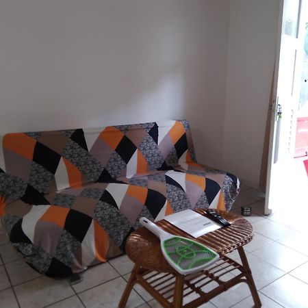 F2 Rez De Jardin Carbet Lägenhet Le Carbet Exteriör bild
